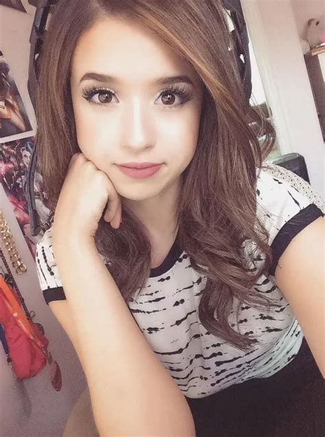 FULL VIDEO: Pokimane Nude Photos Leaked (Twitch Streamer)